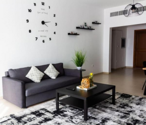 Supurb 2 Bed Room Apt Sea Front (Side View)